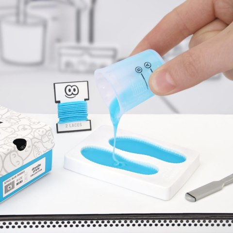 546955-EUC MGAs Miniverse Make it Mini Sneakers